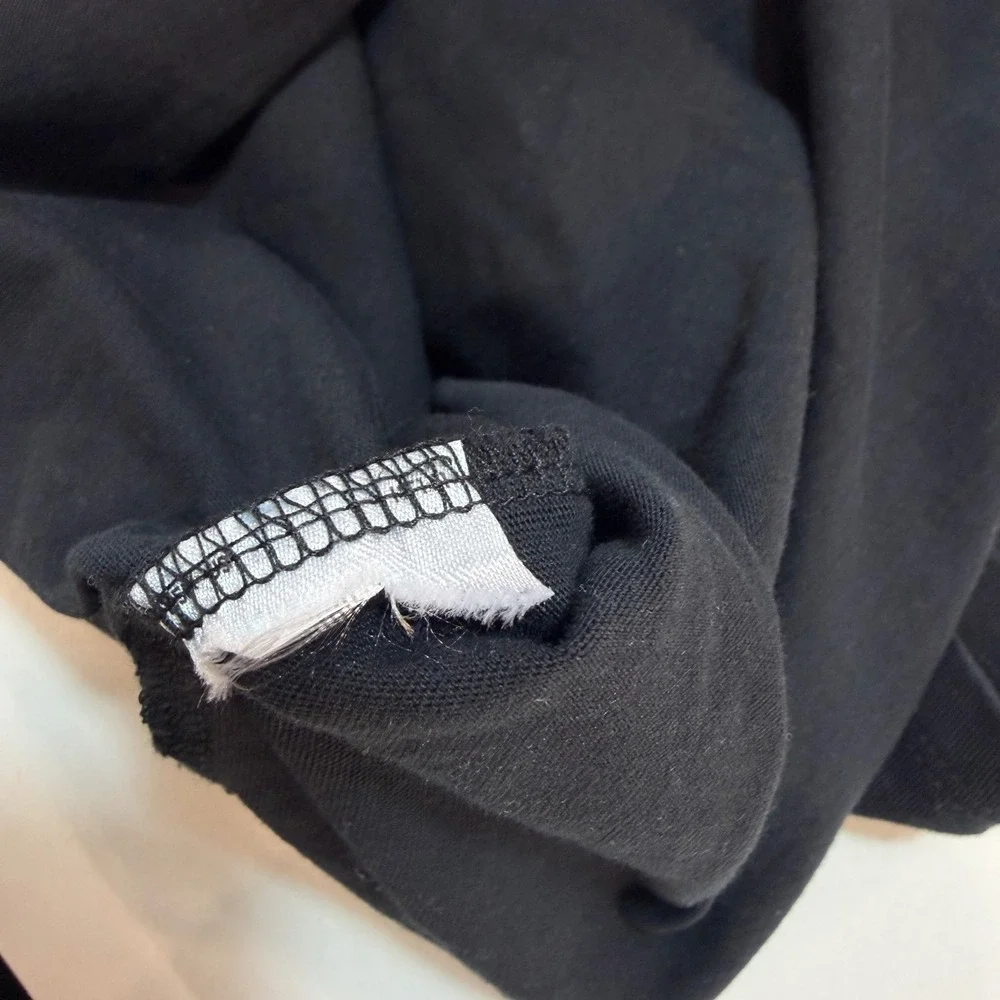 Kuromi Sanrio Graphic T-Shirt Tee Uniglo Girls Kids Black‎ Size 5 6